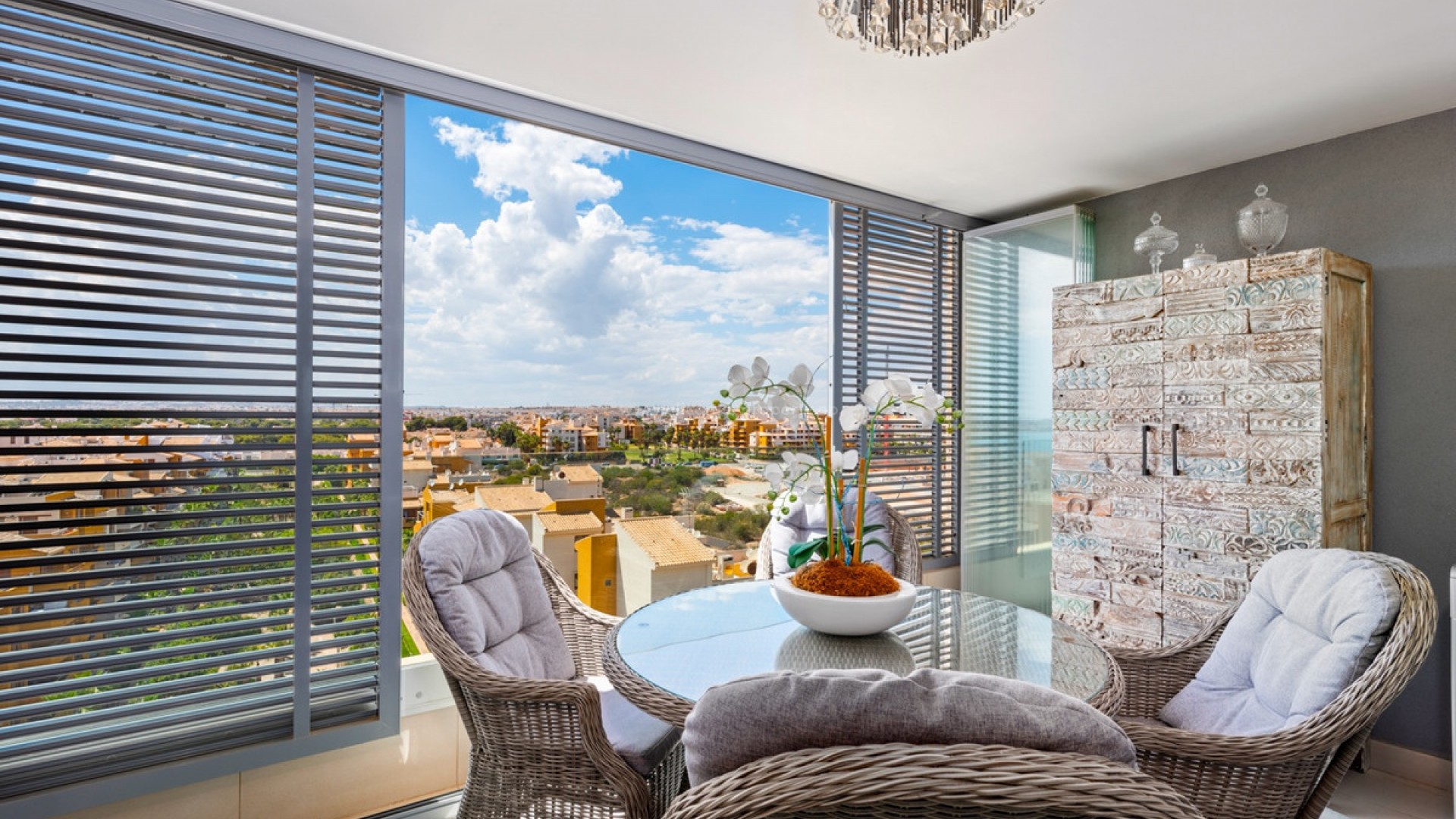 Apartment / flat in Punta Prima