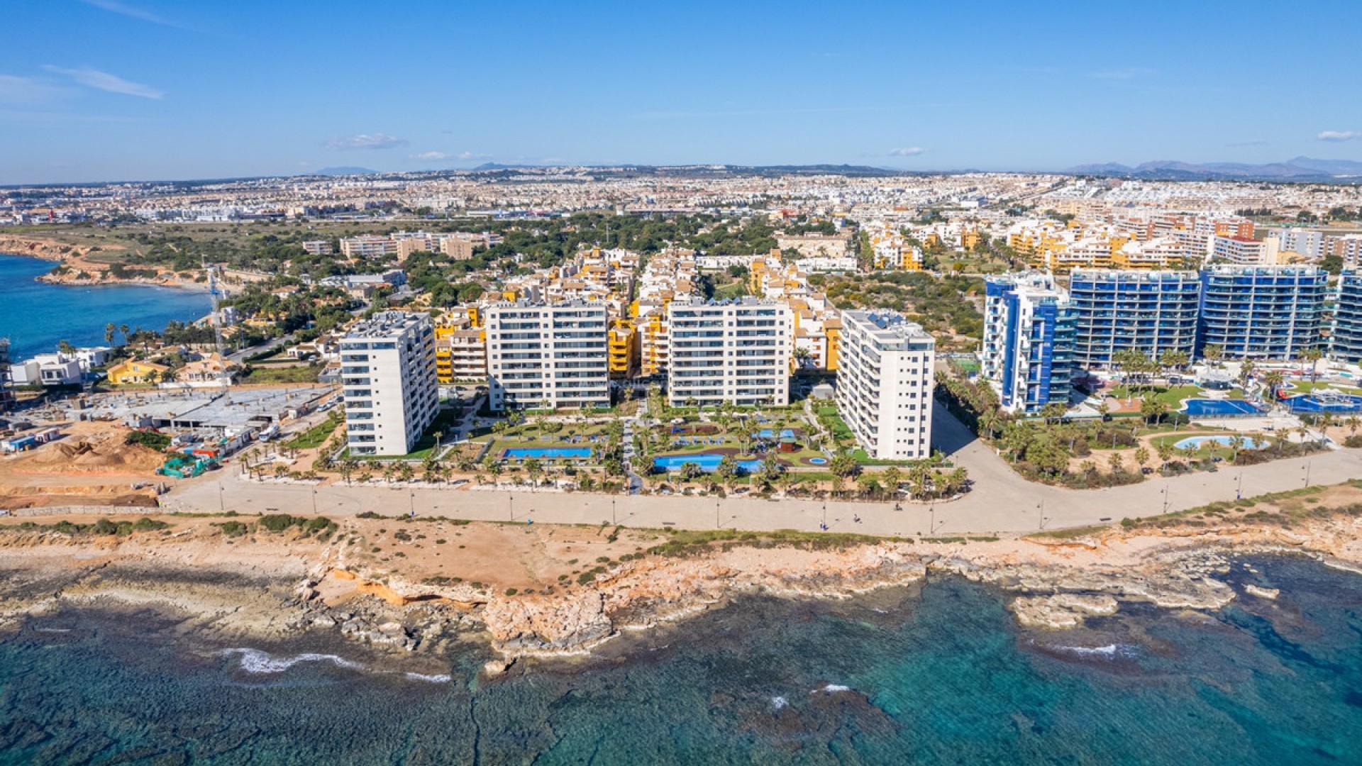Apartment / flat in Punta Prima