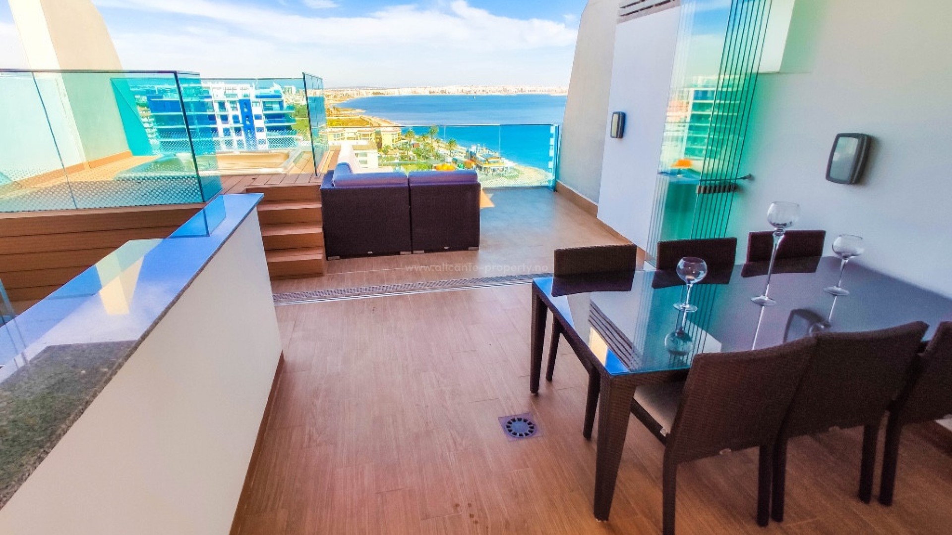 Apartment / flat in Punta Prima