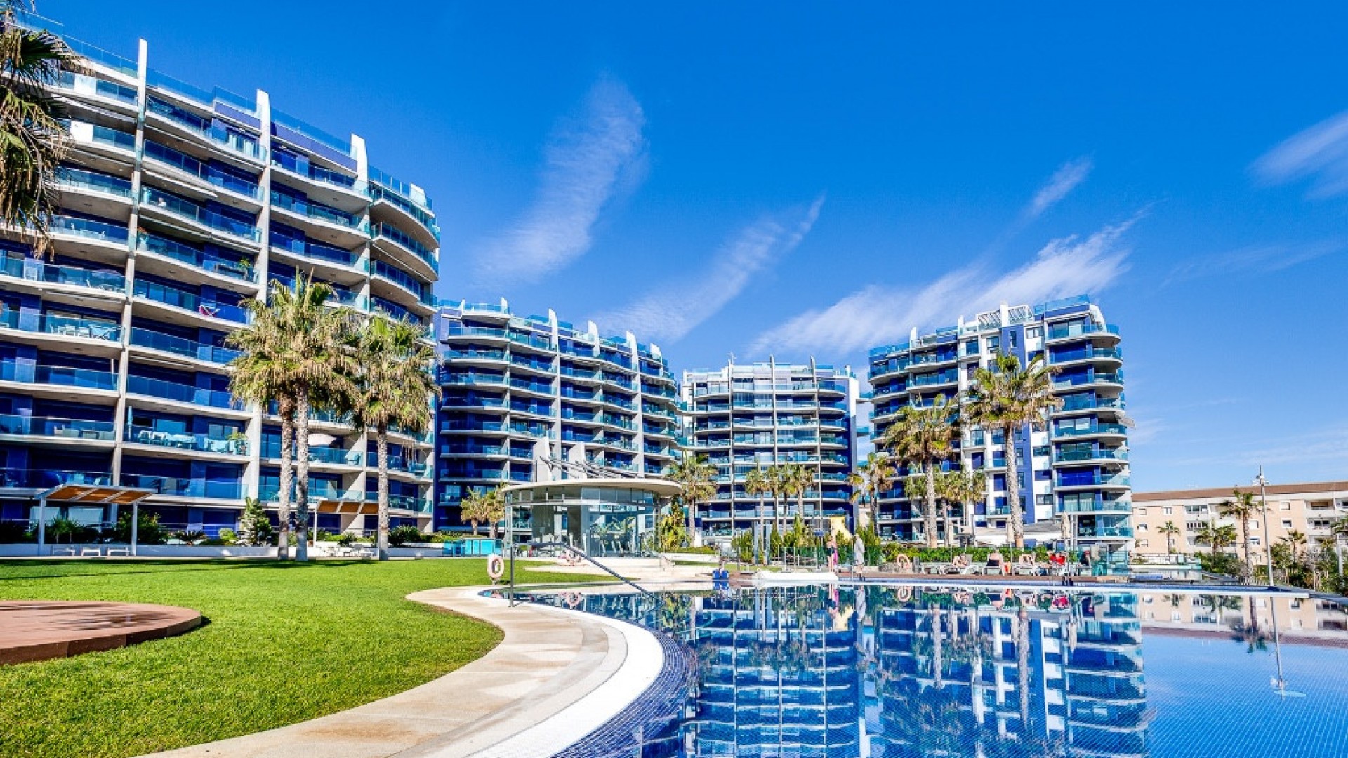 Apartment / flat in Punta Prima