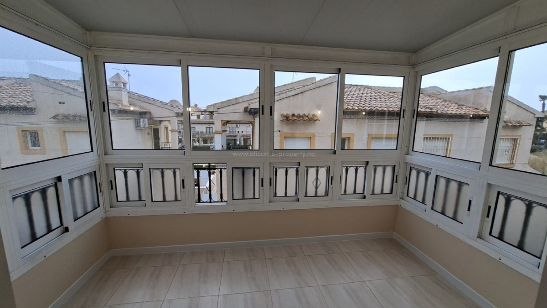 Apartment / flat in Punta Prima