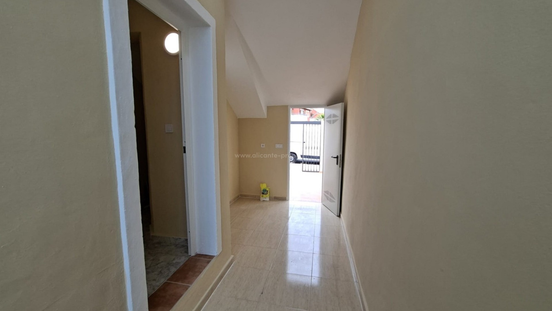 Apartment / flat in Punta Prima