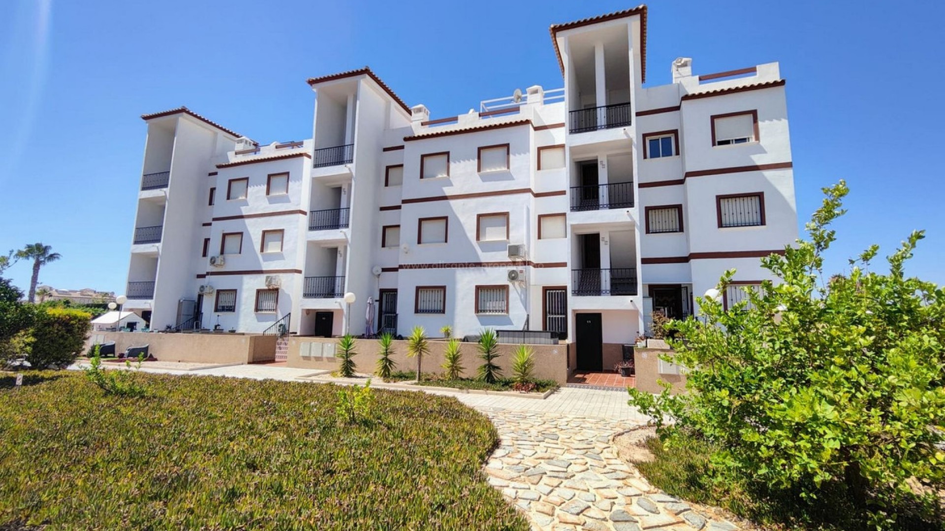 Apartment / flat in Punta Prima