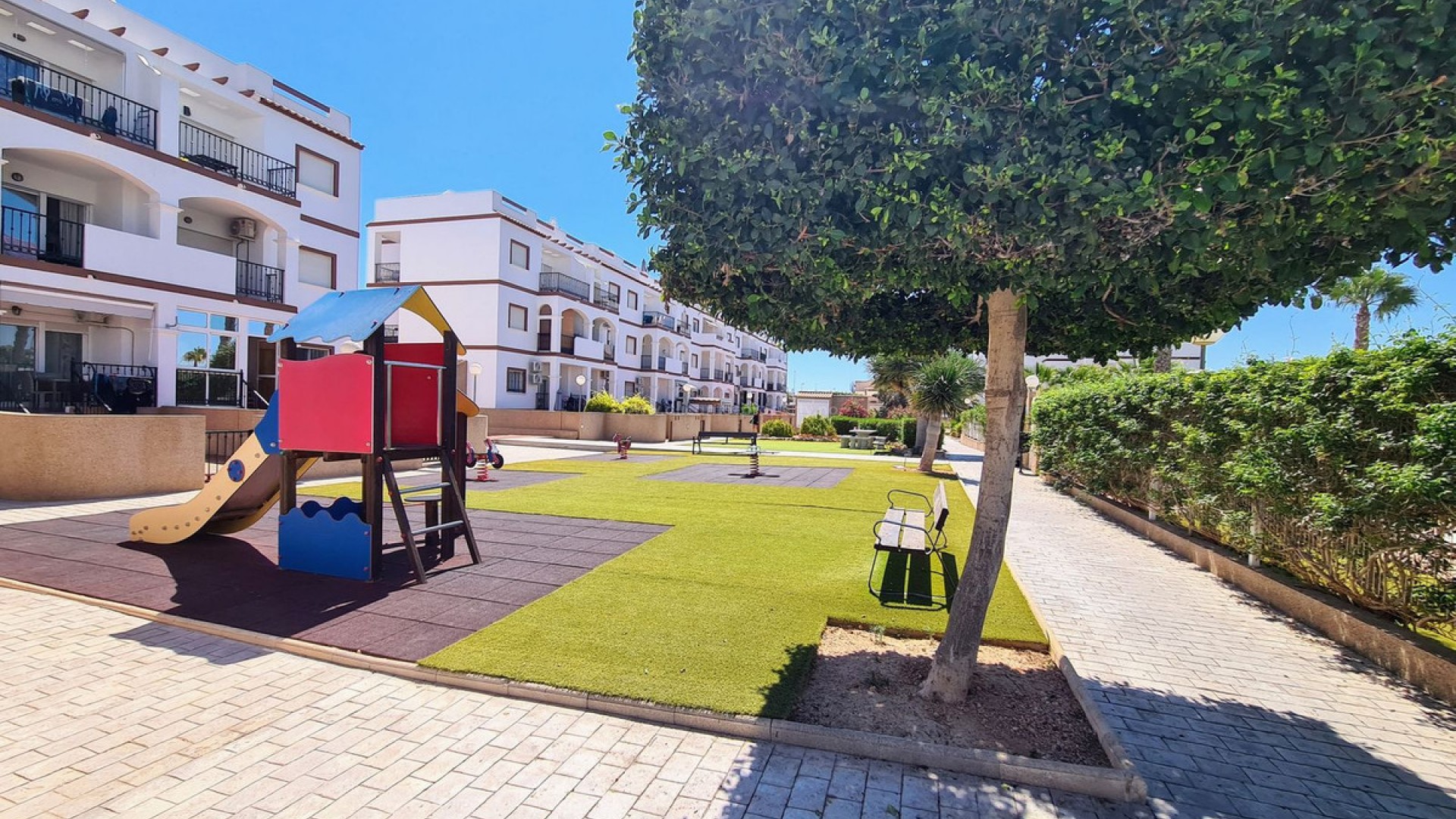 Apartment / flat in Punta Prima