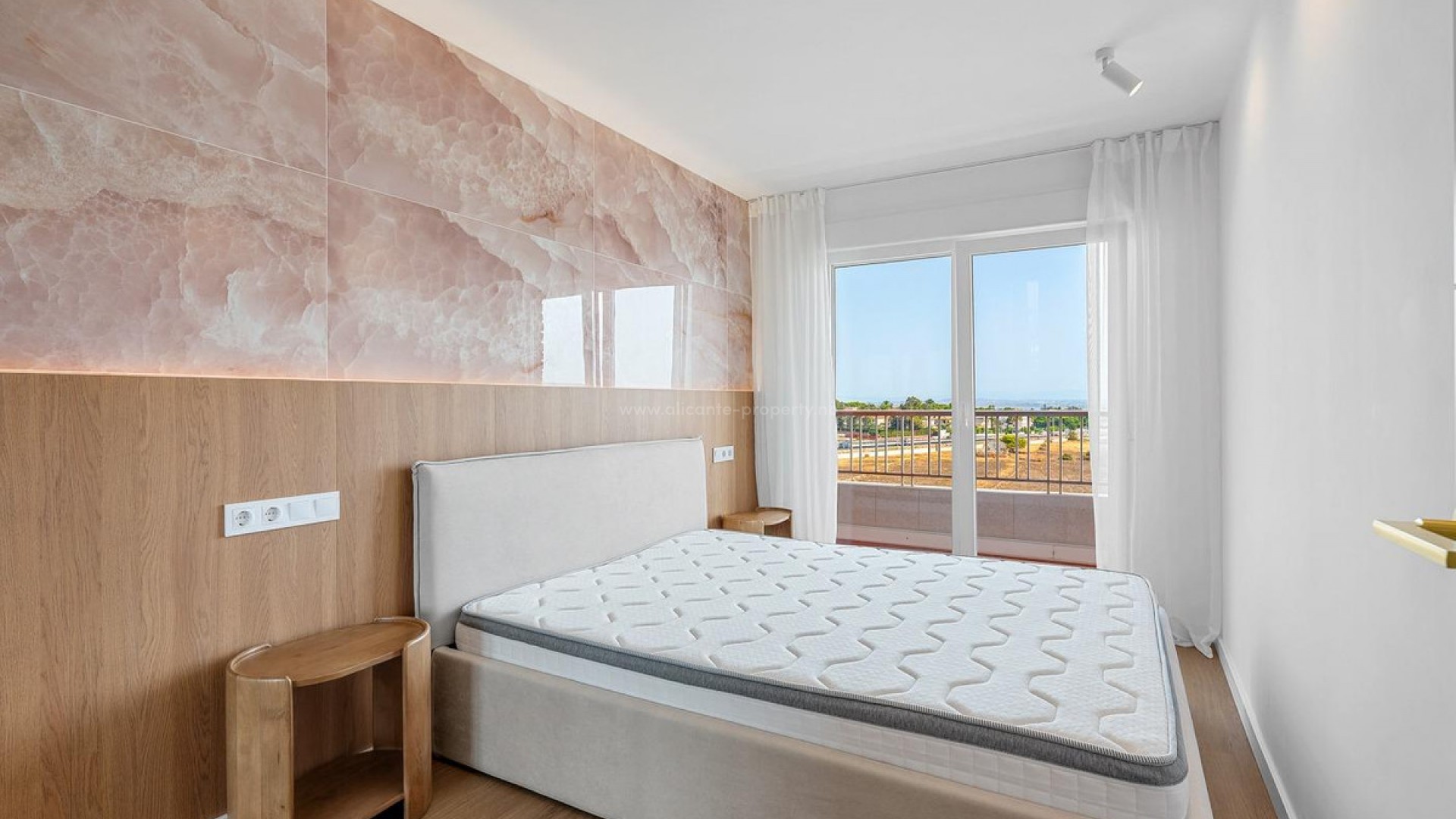 Apartment / flat in Punta Prima