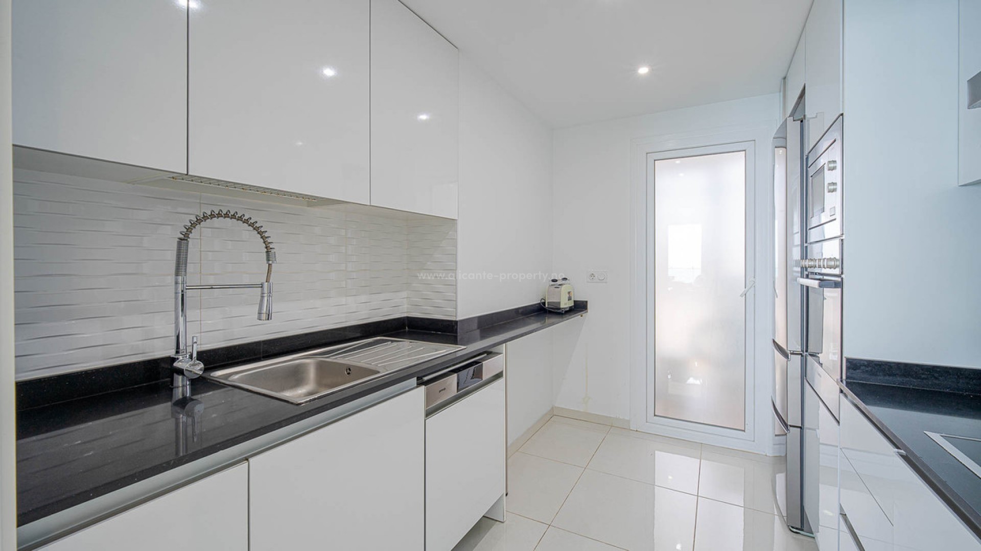 Apartment / flat in Punta Prima