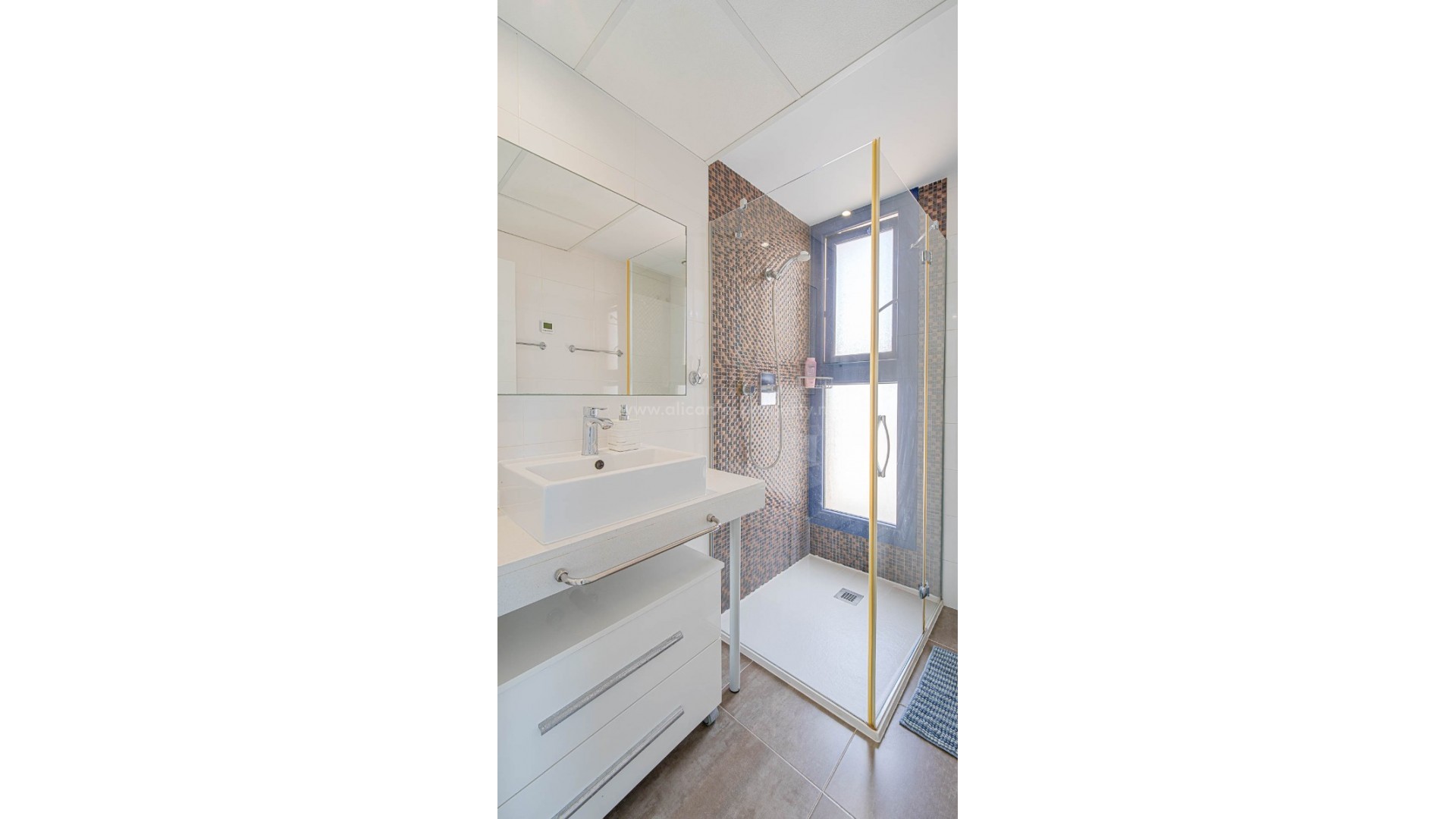 Apartment / flat in Punta Prima