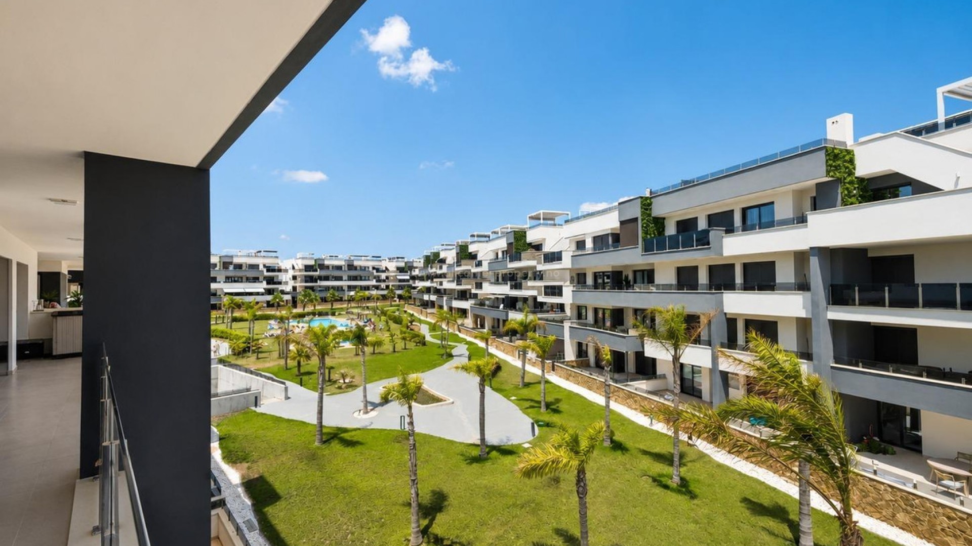 Apartment / flat in Punta Prima
