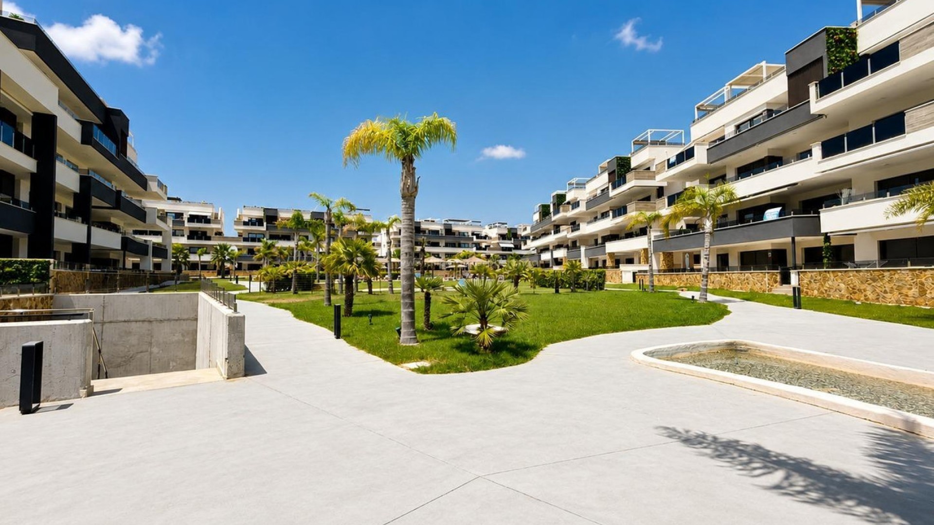 Apartment / flat in Punta Prima