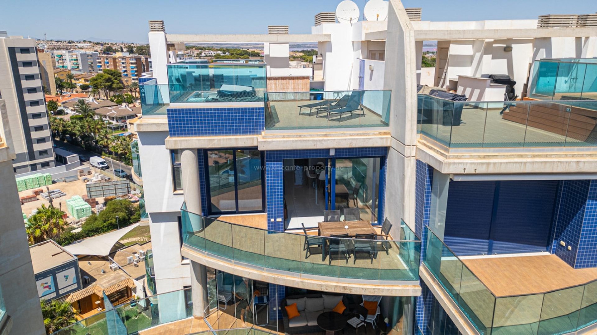 Apartment / flat in Punta Prima
