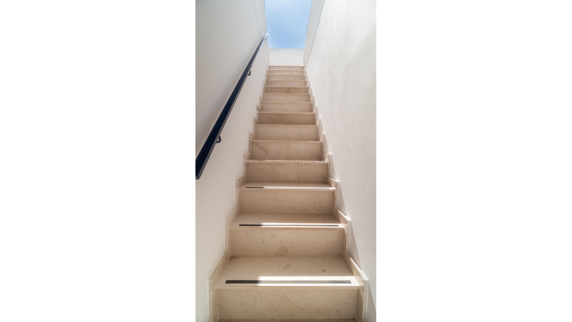 Apartment / flat in Punta Prima