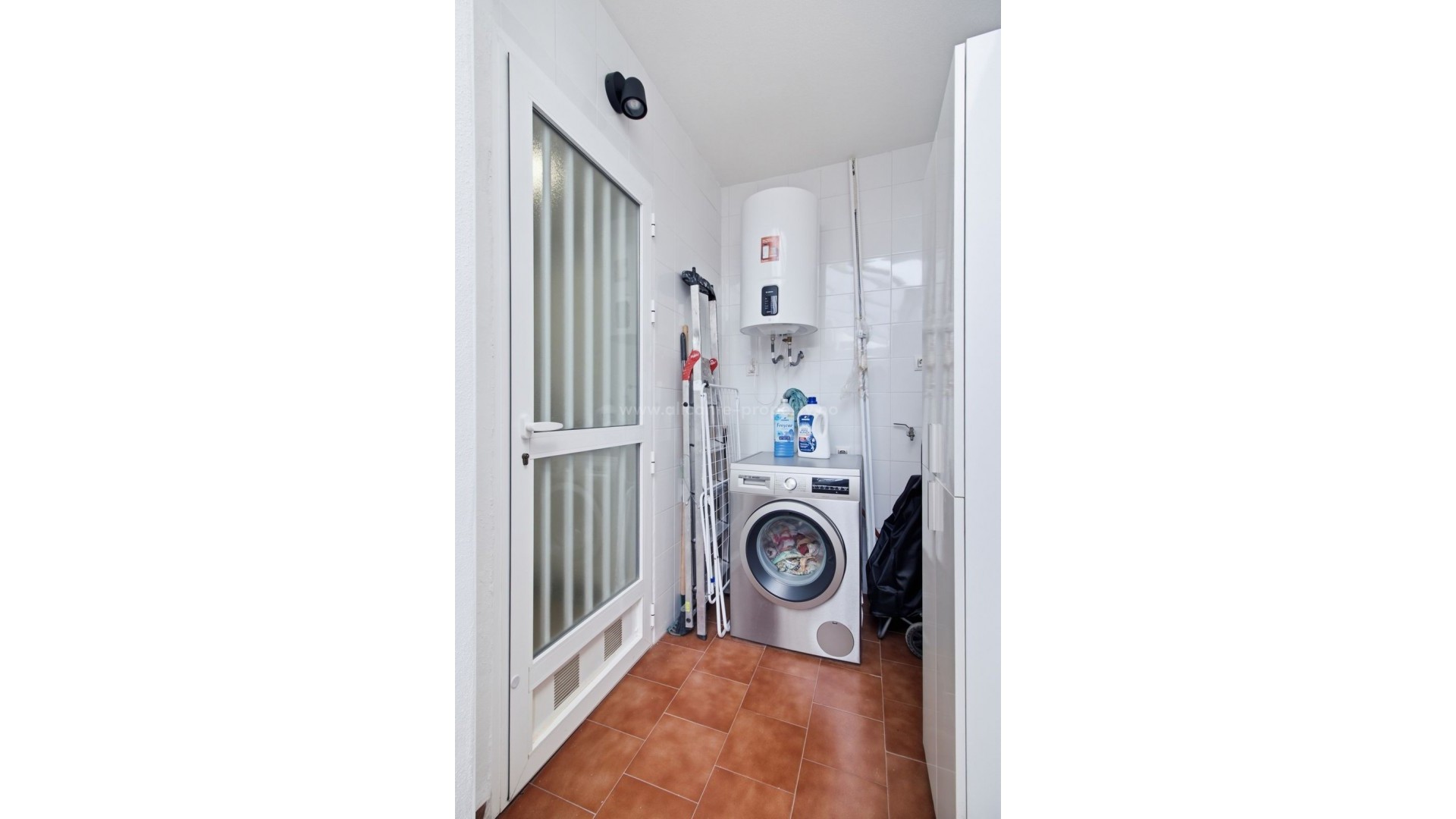 Apartment / flat in Punta Prima