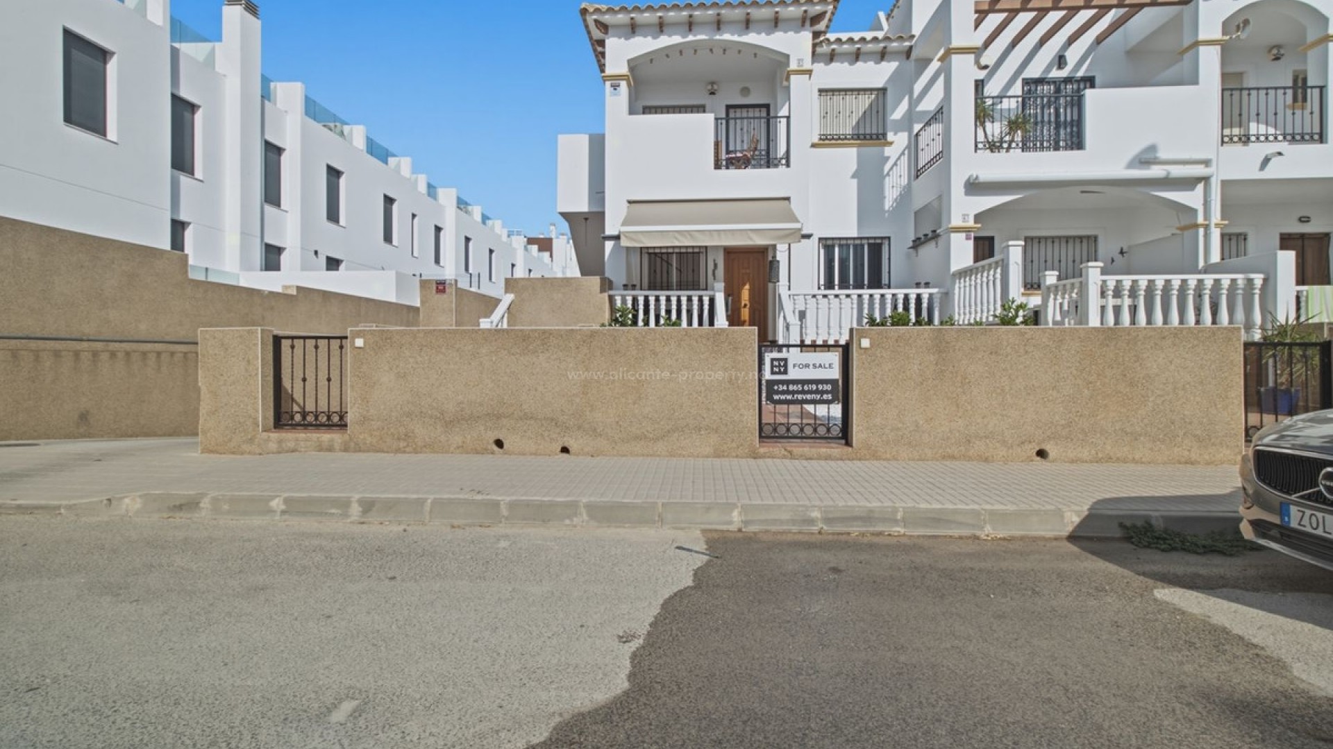 Apartment / flat in Punta Prima