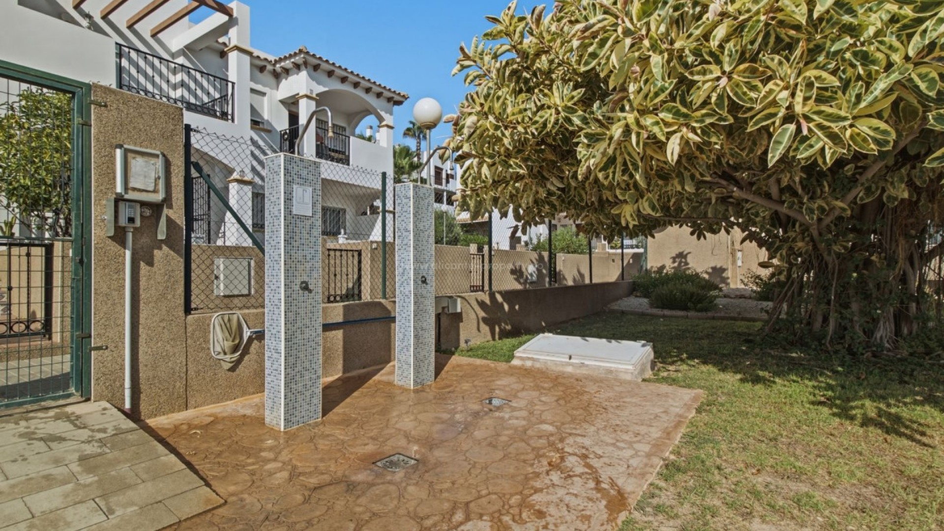 Apartment / flat in Punta Prima