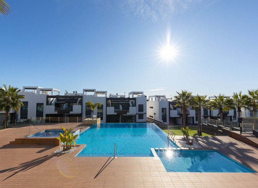 Apartment / flat in Punta Prima