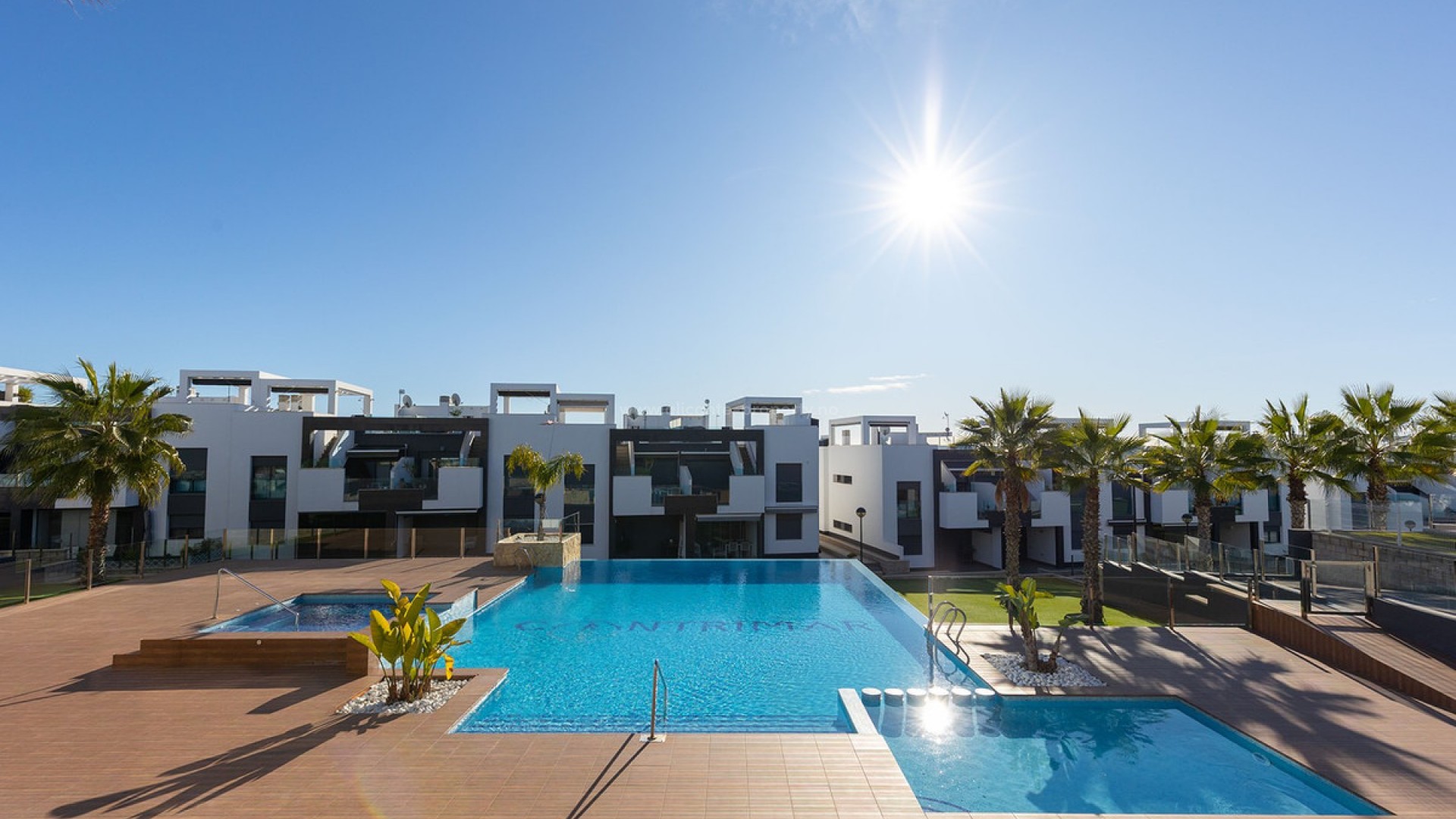 Apartment / flat in Punta Prima