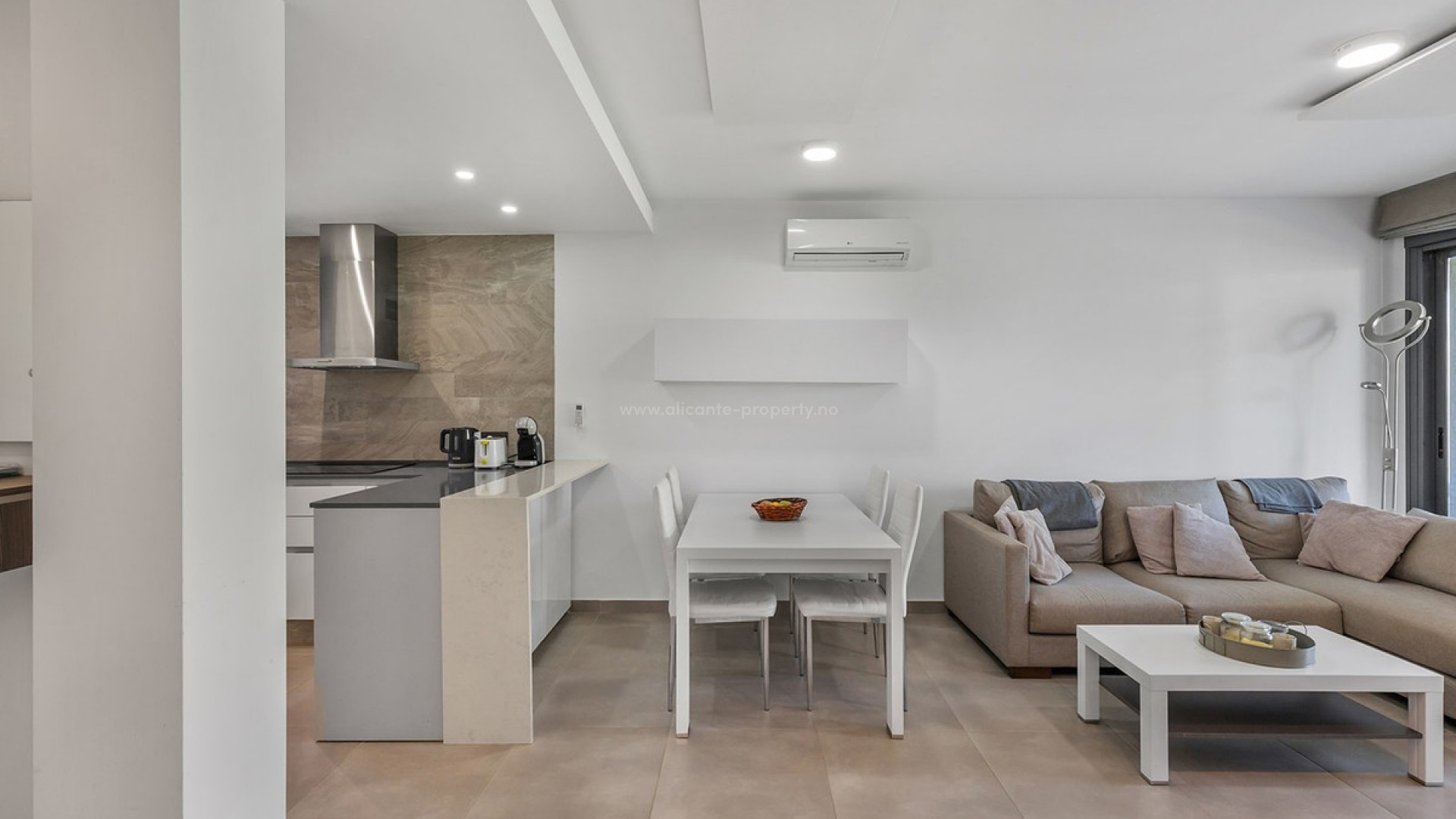Apartment / flat in Punta Prima