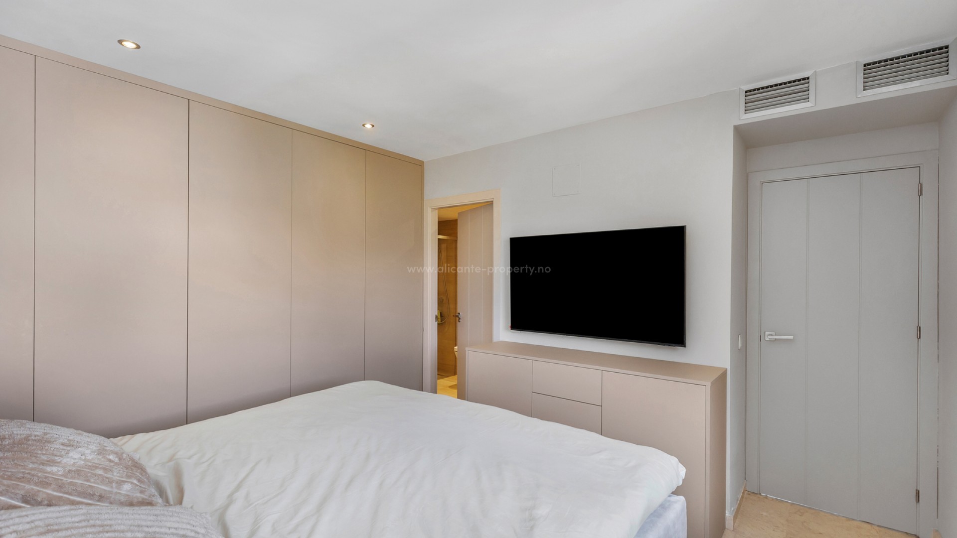 Apartment / flat in Punta Prima