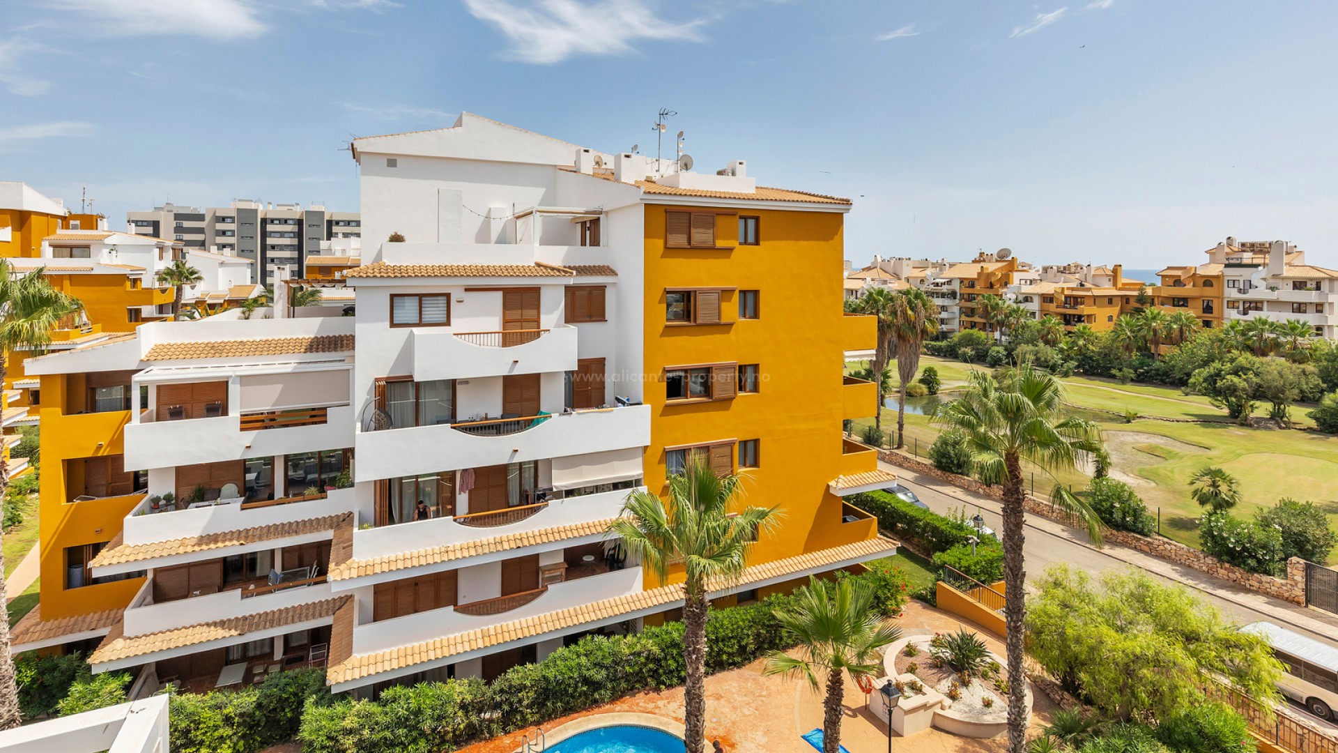 Apartment / flat in Punta Prima
