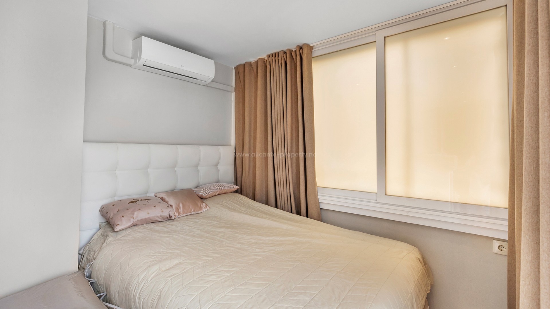 Apartment / flat in Punta Prima