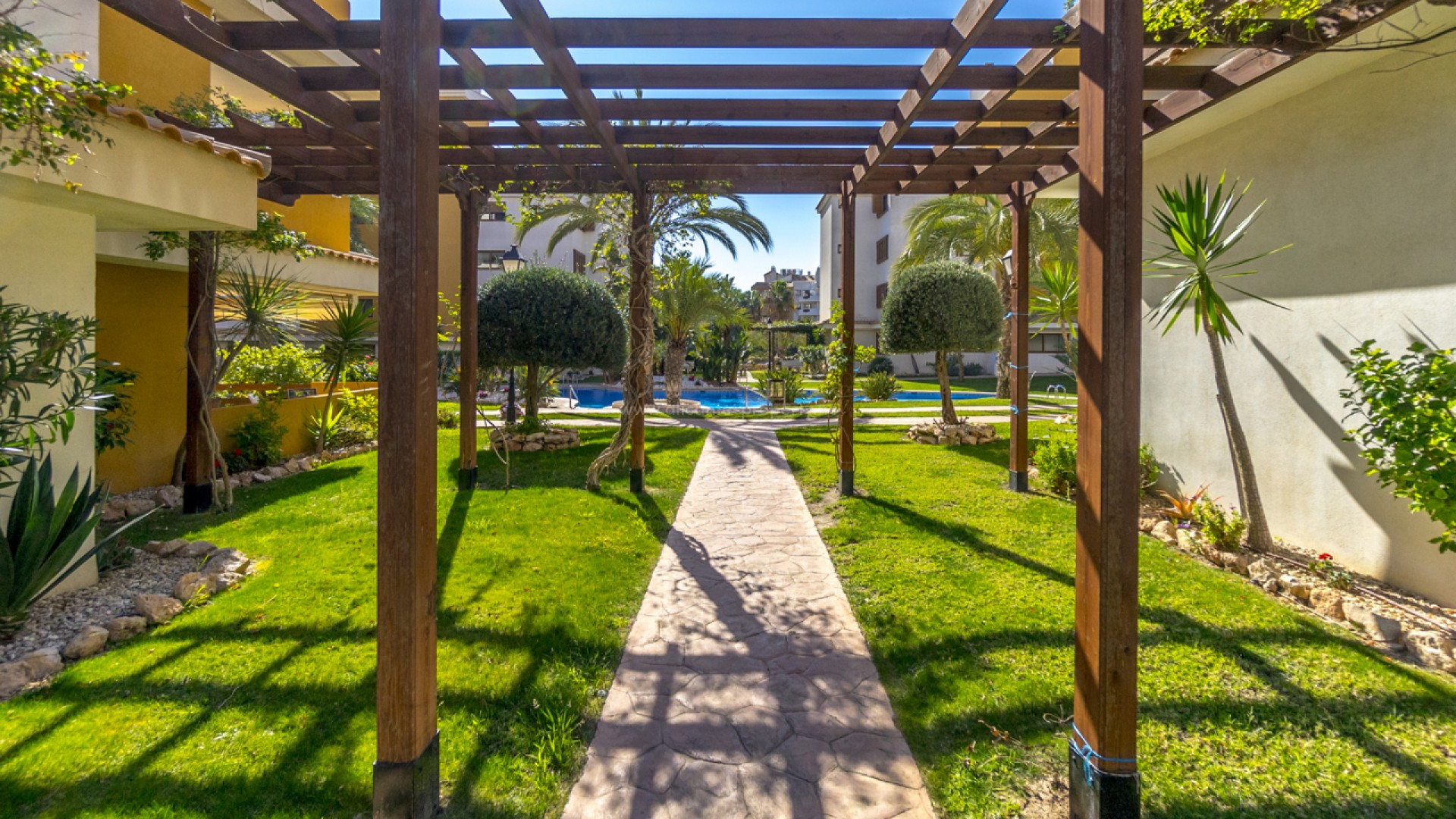 Apartment / flat in Punta Prima
