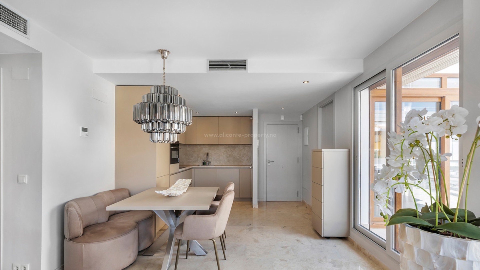 Apartment / flat in Punta Prima