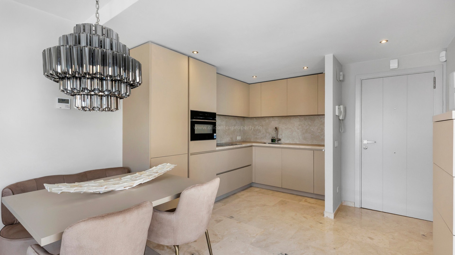 Apartment / flat in Punta Prima