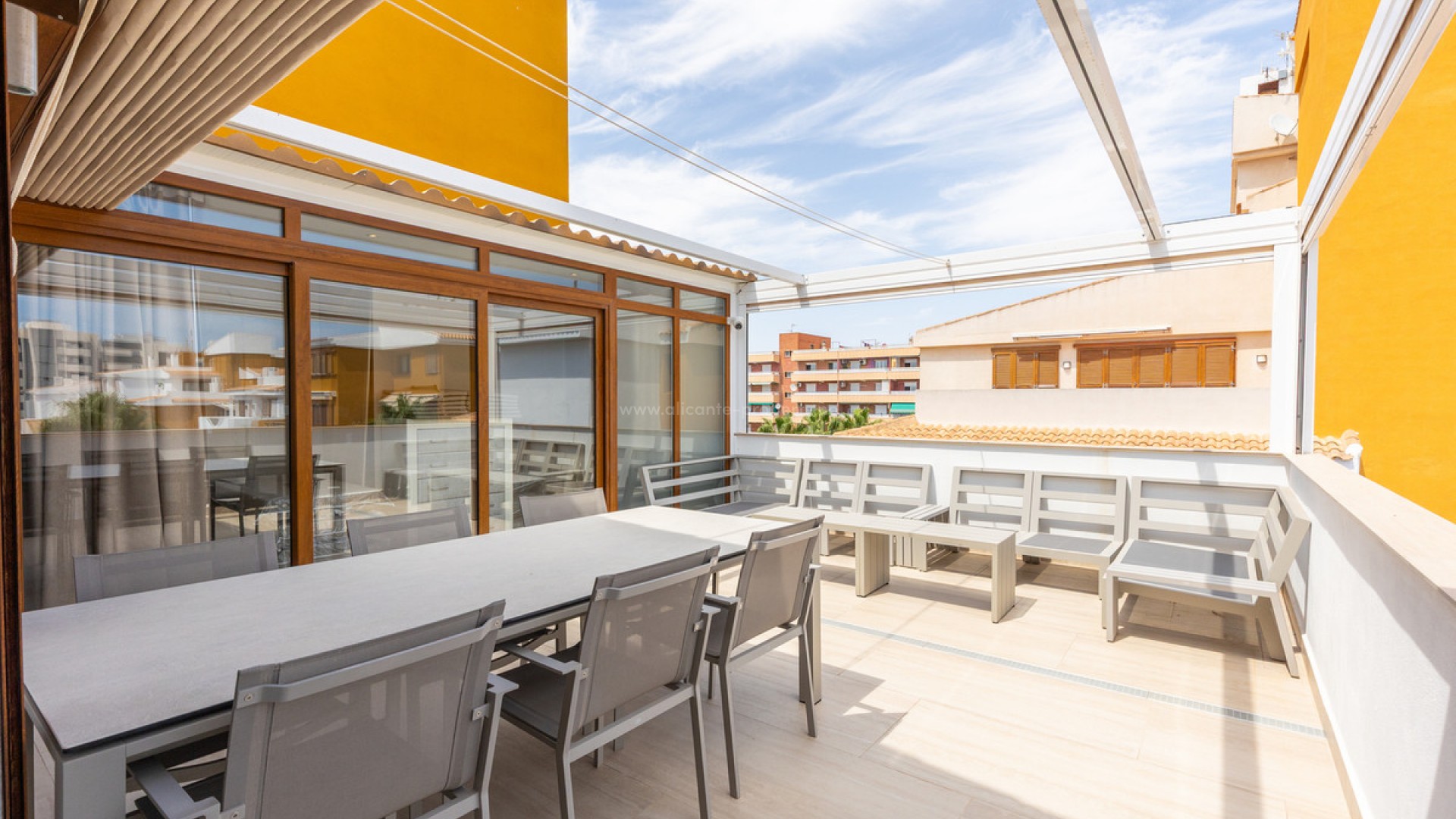 Apartment / flat in Punta Prima