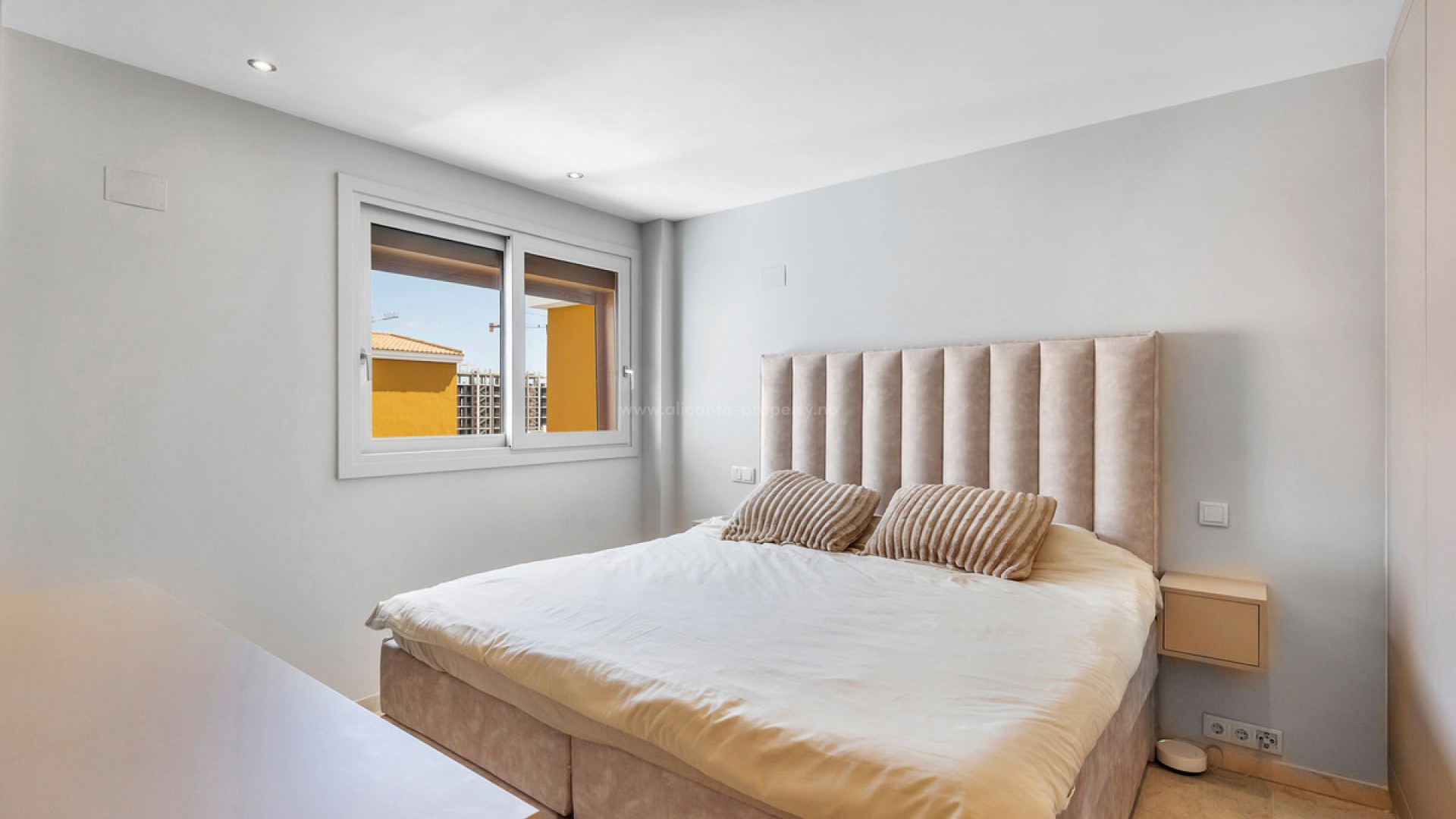 Apartment / flat in Punta Prima