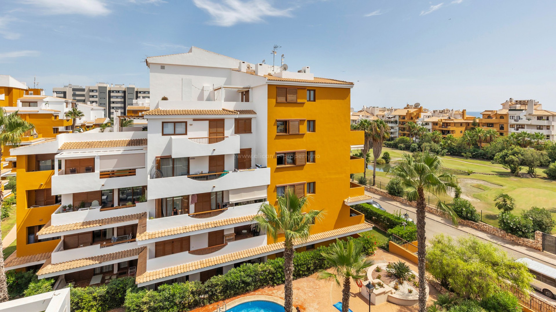 Apartment / flat in Punta Prima