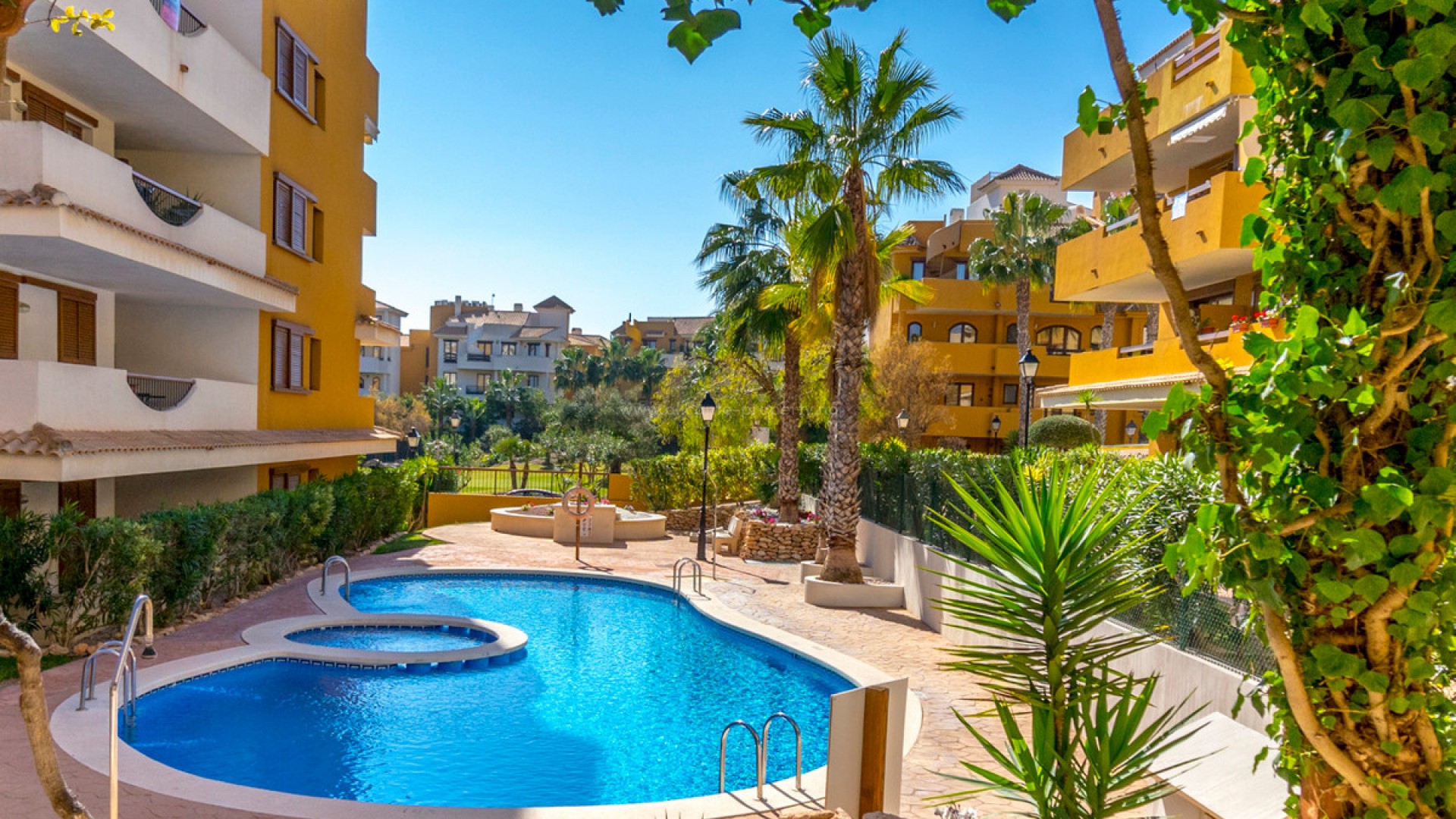 Apartment / flat in Punta Prima