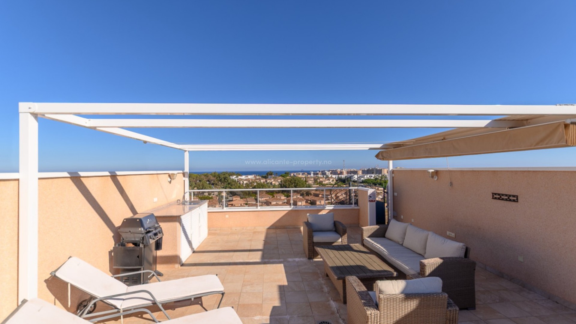 Apartment / flat in Punta Prima