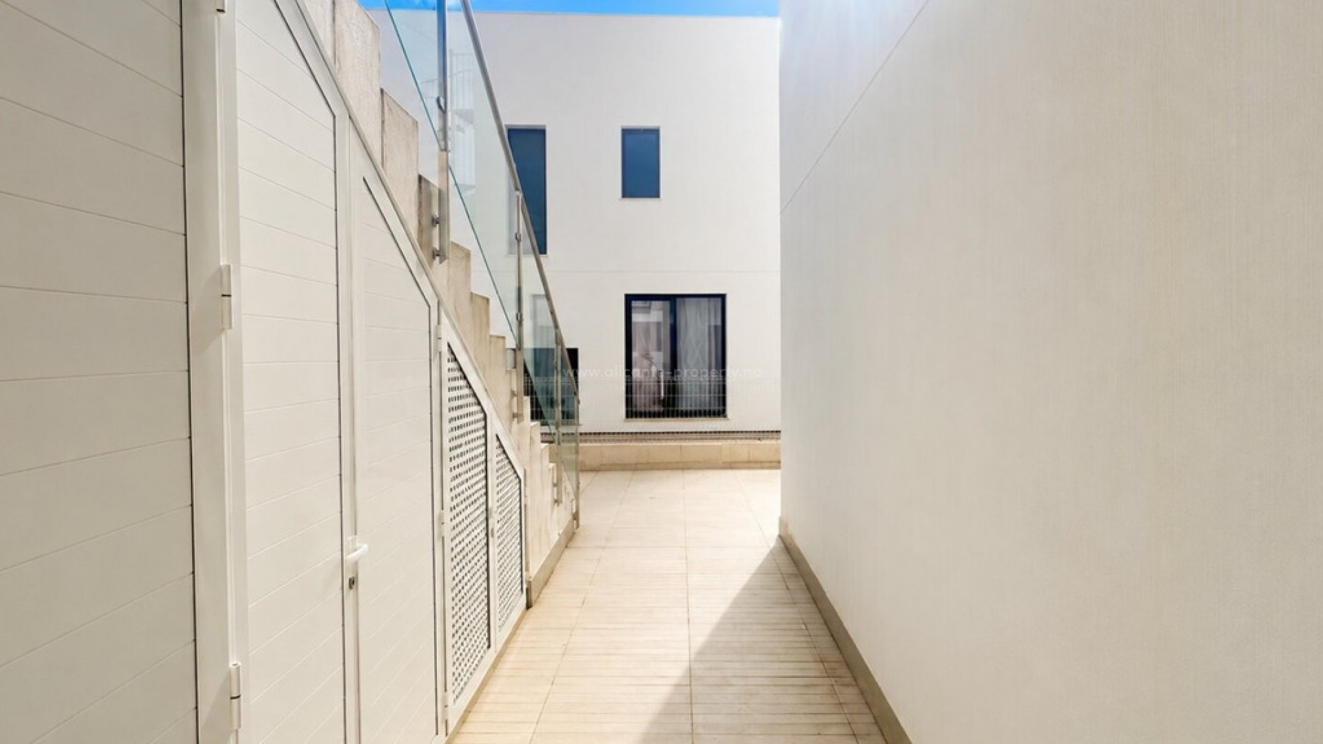 Apartment / flat in Punta Prima