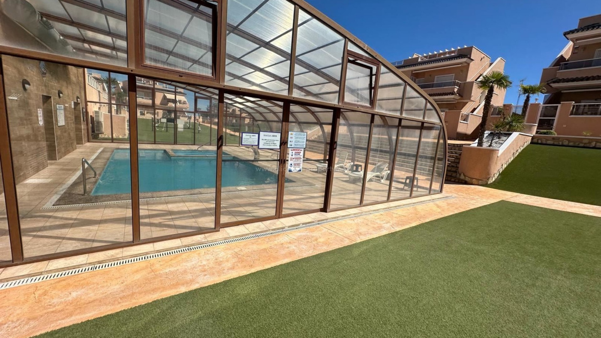 Apartment / flat in Punta Prima