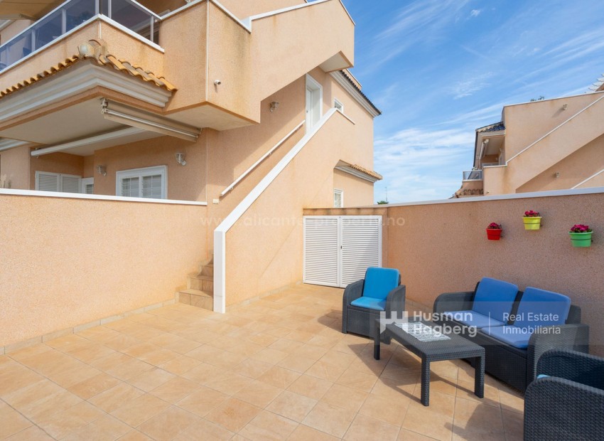 Apartment / flat in Punta Prima