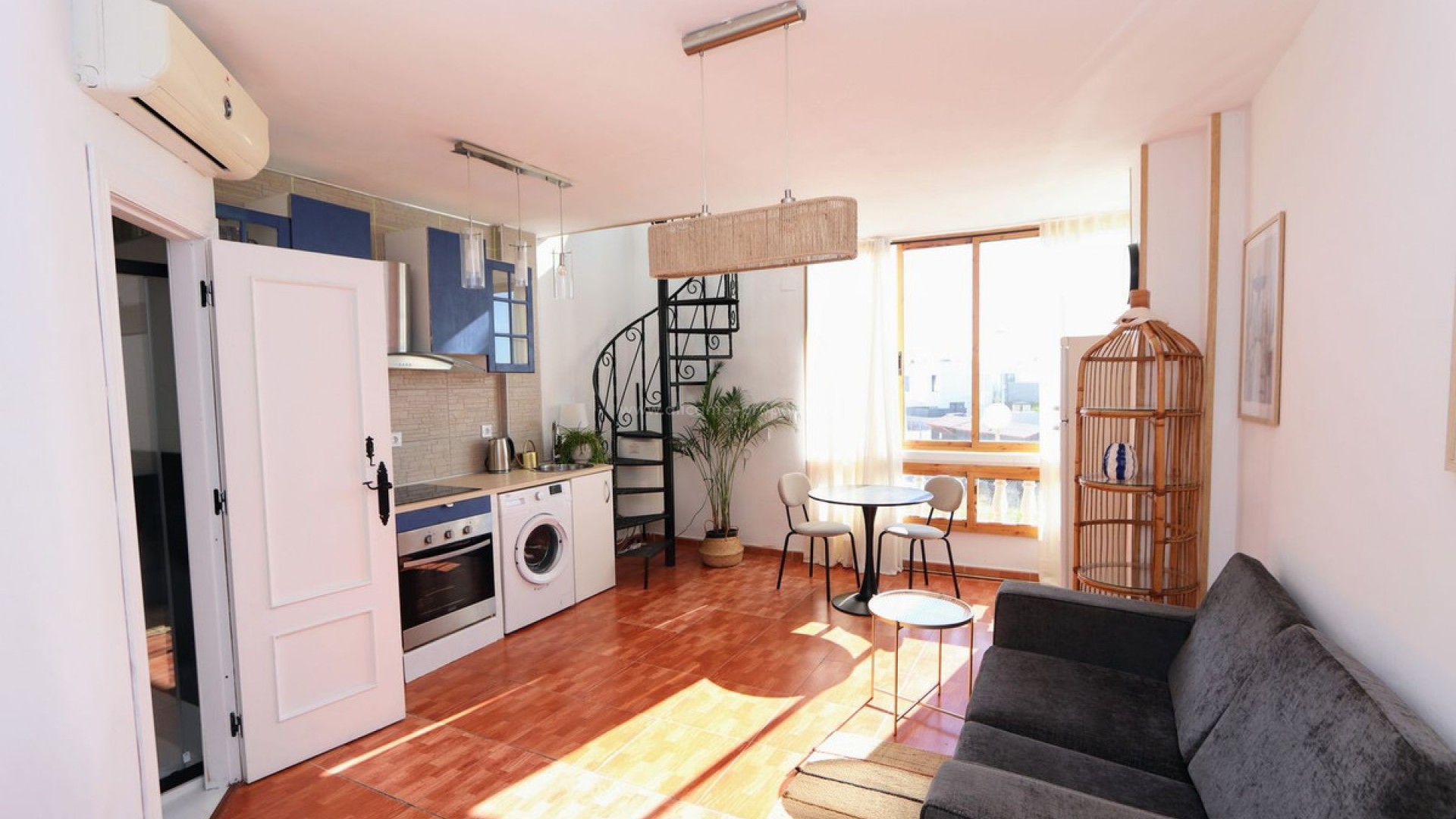 Apartment / flat in Punta Prima