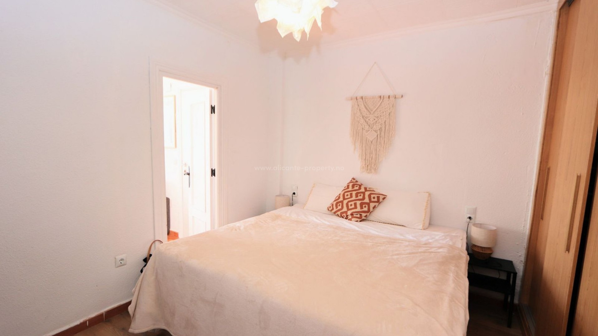 Apartment / flat in Punta Prima
