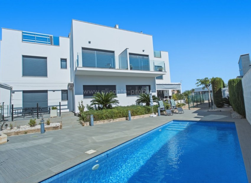 Apartment / flat in Punta Prima