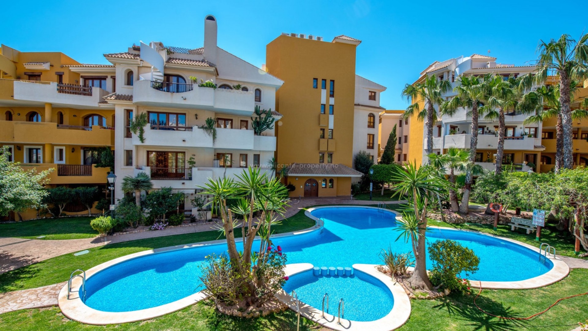 Apartment / flat in Punta Prima