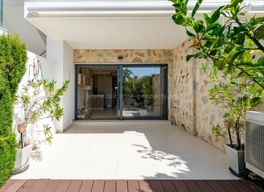 Apartment / flat in Punta Prima