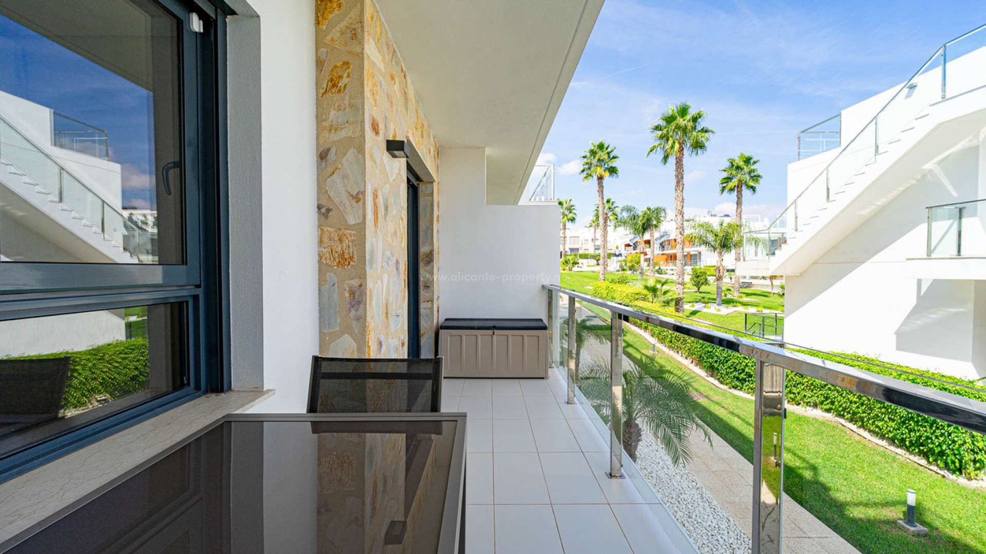 Apartment / flat in Punta Prima