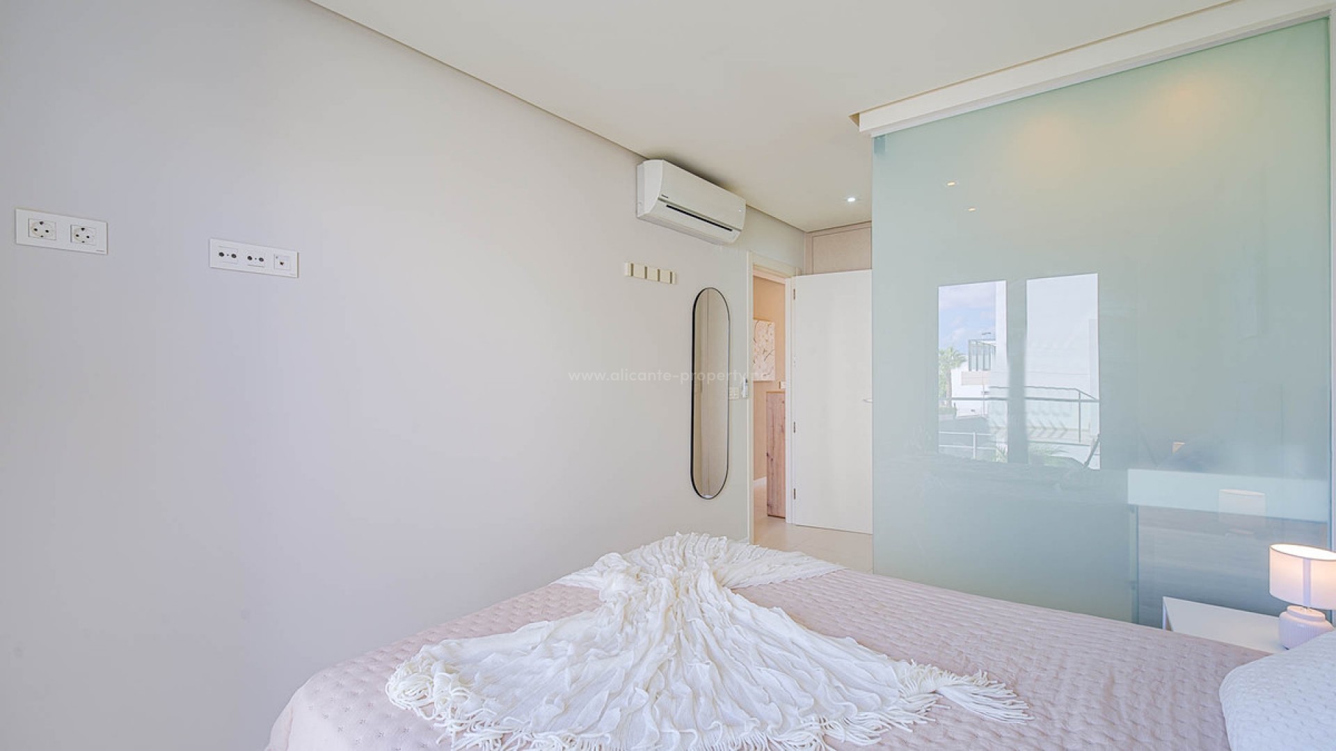 Apartment / flat in Punta Prima