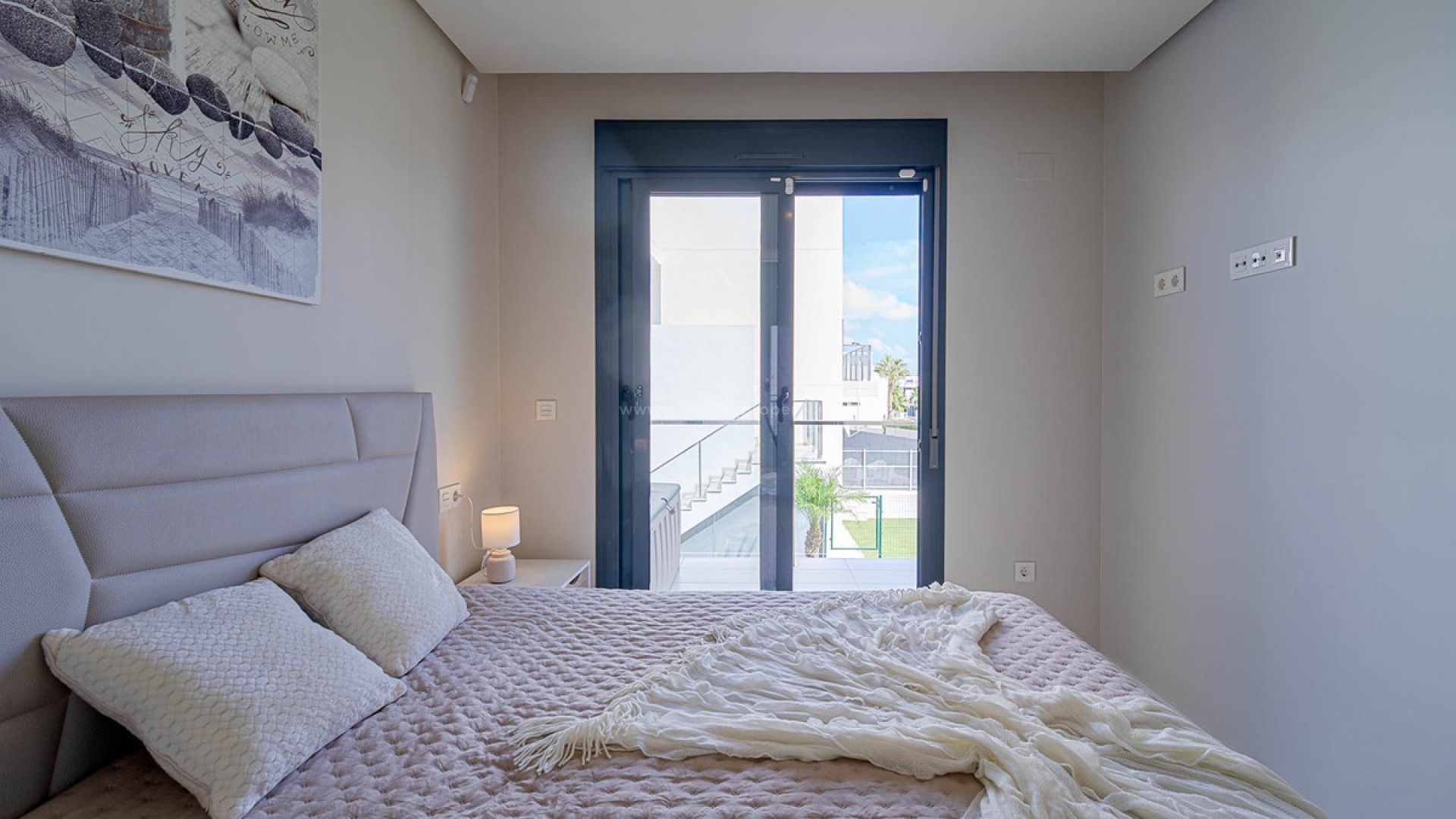 Apartment / flat in Punta Prima