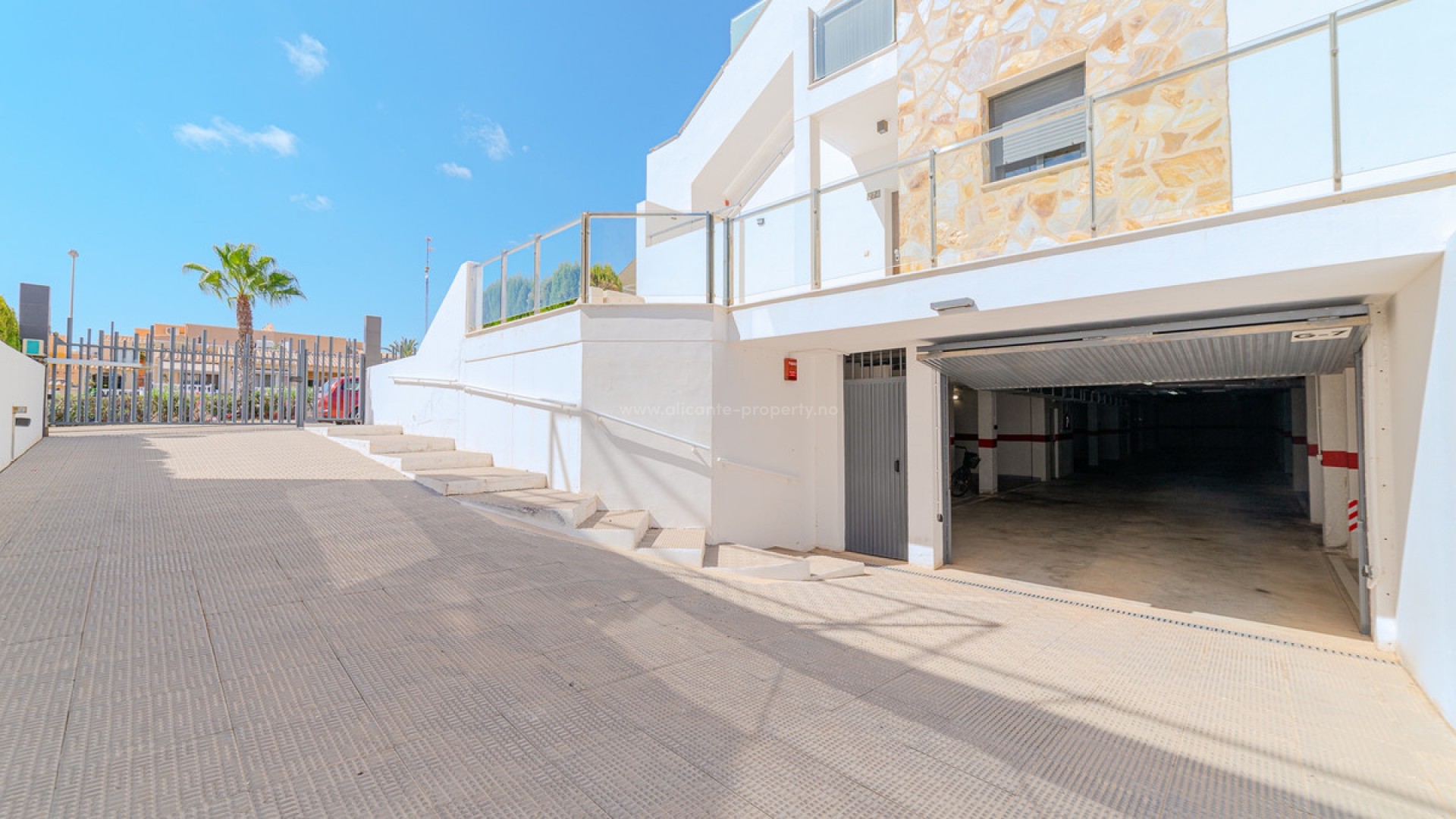 Apartment / flat in Punta Prima