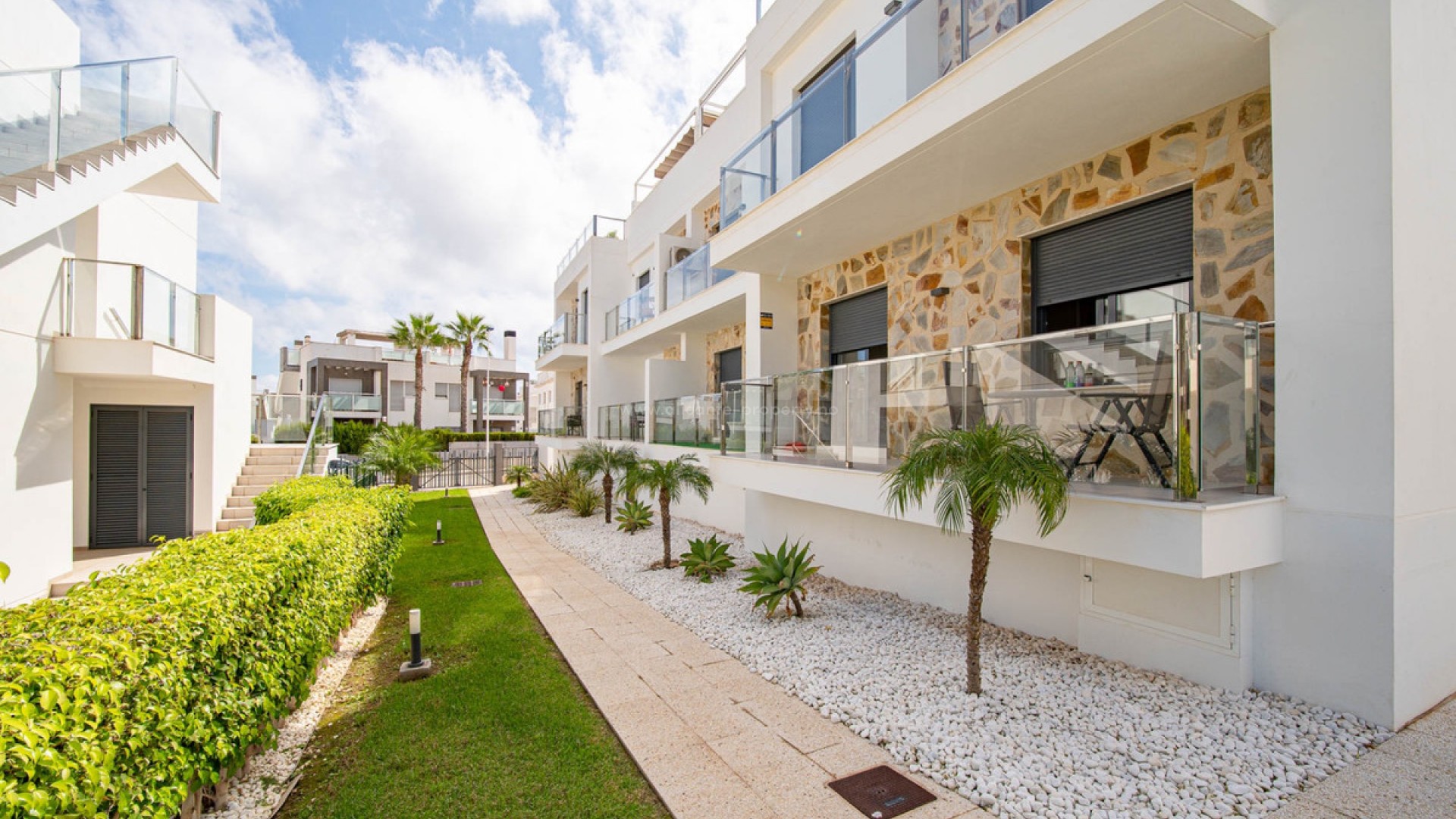 Apartment / flat in Punta Prima