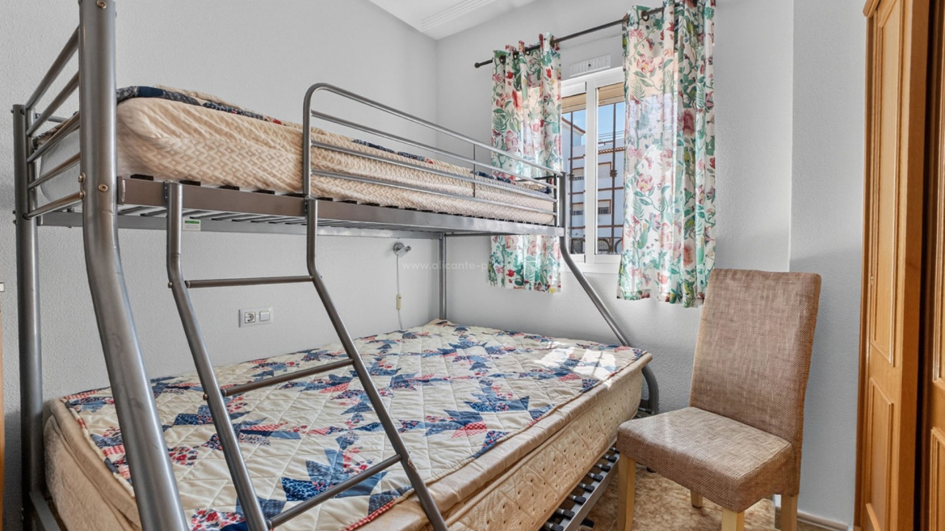 Apartment / flat in Punta Prima