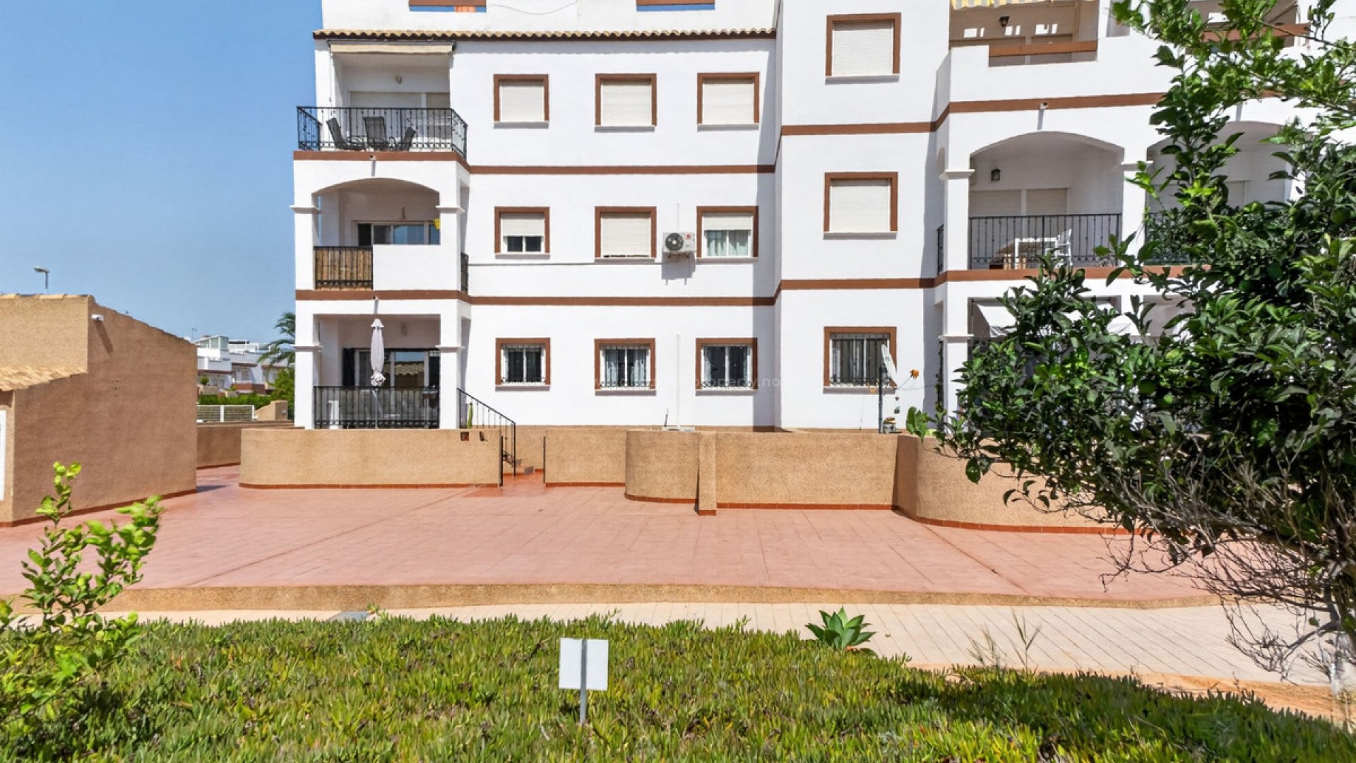 Apartment / flat in Punta Prima