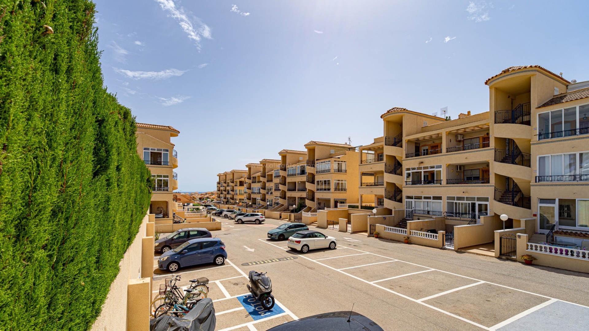 Apartment / flat in Punta Prima