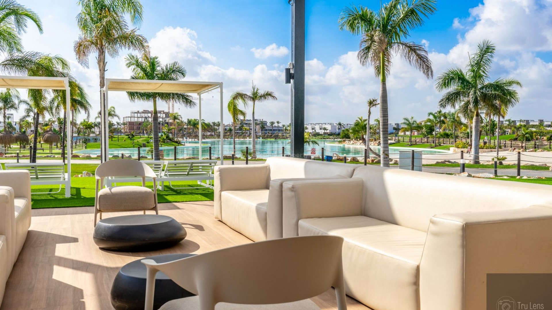 Apartment / flat in Santa Rosalia Lake and Life Resort