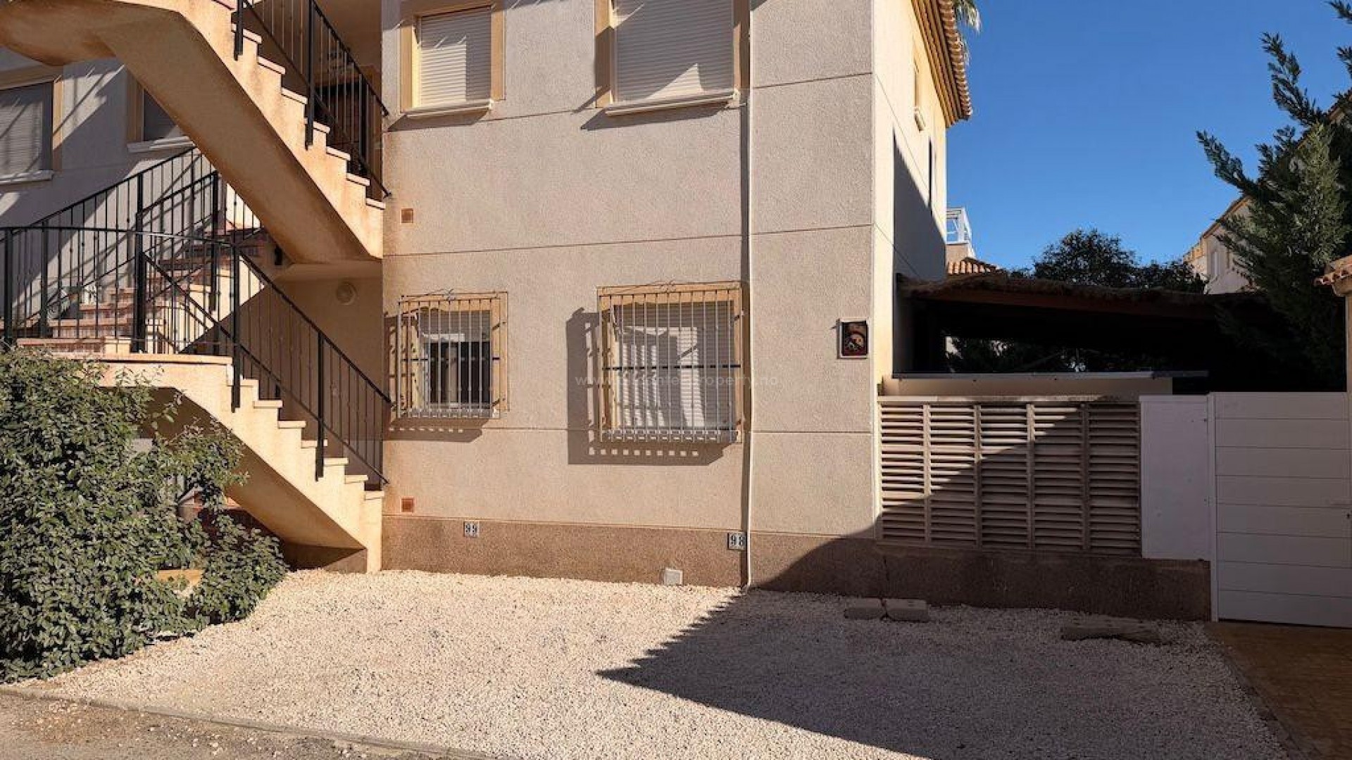Apartment / flat in St James Hill
